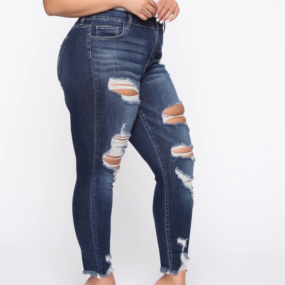 FashionNova Distressed  Jeans